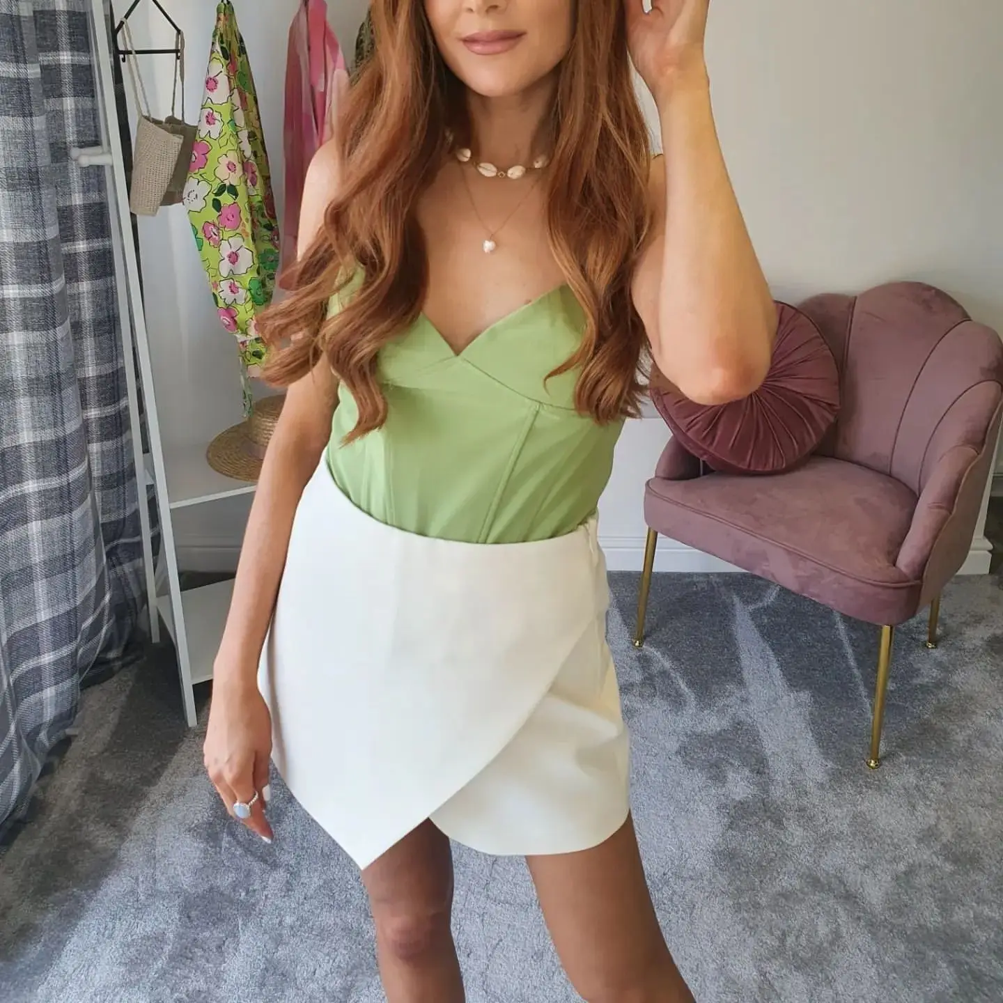 JUNWU 2022 Summer Women's Two-Color Pink And Green Asymmetrical Design Waist Shorts Hakama Sweet Cute Style
JUNWU 2022 Summer Women's Two-Color Pink And Green Asymmetrical Design Waist Shorts Hakama Sweet Cute Style