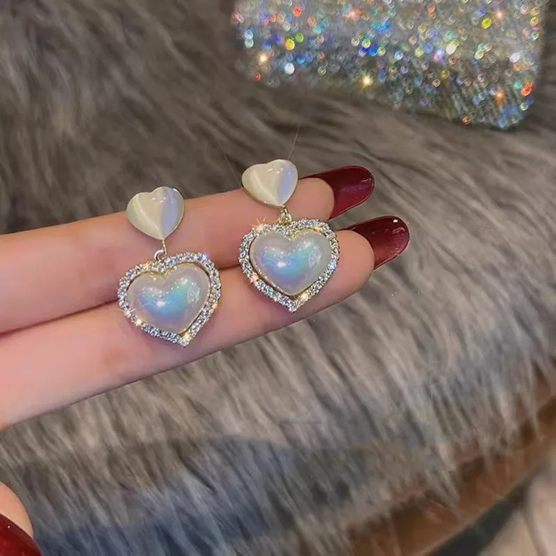Elegant Luxury Love Cat's Eye Stone Earrings For Women Simple Temperament Exquisite Exaggeration Korean Fashion Jewelry Gifts
Elegant Luxury Love Cat's Eye Stone Earrings For Women Simple Temperament Exquisite Exaggeration Korean Fashion Jewelry Gifts