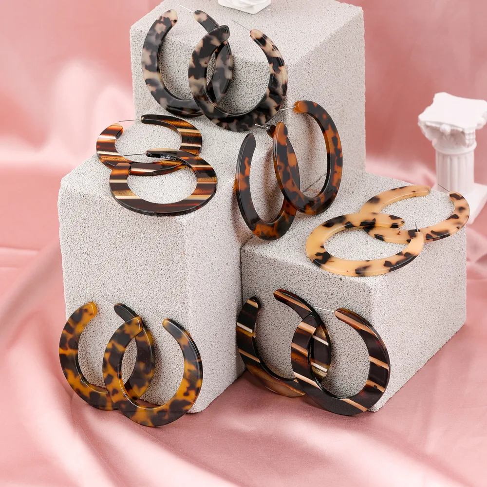 Retro Acrylic Hoop Earrings Bohemia Hypoallergenic Big Round Earring For Women Creative Acrylic Ear Accessories 2022
Retro Acrylic Hoop Earrings Bohemia Hypoallergenic Big Round Earring For Women Creative Acrylic Ear Accessories 2022