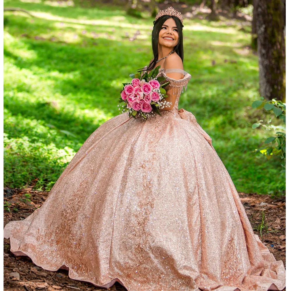 Роскошные розовые золотые платья для Quinceanera блестящие вышитые бисером блестки шнуровка корсет Пышная юбка платье принцессы Дебютант на 15 лет
Роскошные розовые золотые платья для Quinceanera блестящие вышитые бисером блестки шнуровка корсет Пышная юбка платье принцессы Дебютант на 15 лет