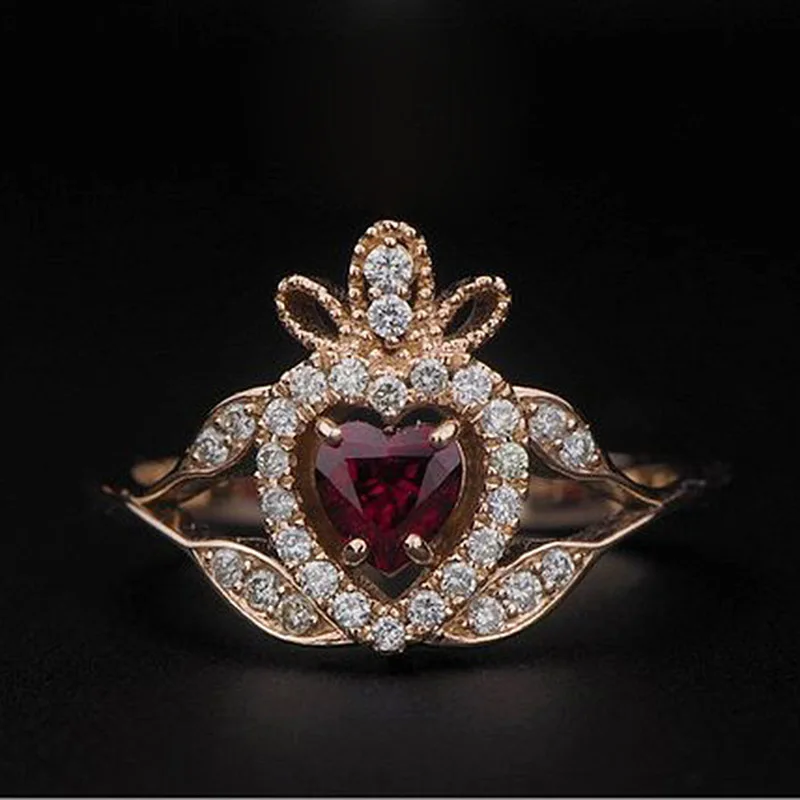 Bling Red CZ Zircon Stone Heart Rose Gold Color Rings for Women Party Wedding Engagement Fashion Jewelry 2022 New
Bling Red CZ Zircon Stone Heart Rose Gold Color Rings for Women Party Wedding Engagement Fashion Jewelry 2022 New