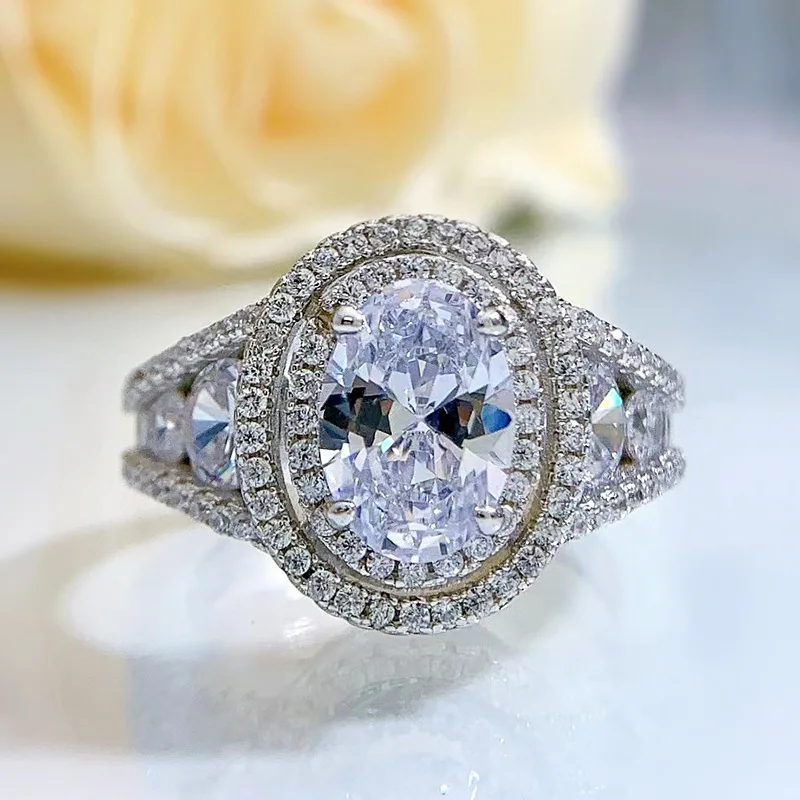 European and American temperament large diamond ring S925 silver platinum plated Hong Kong style moissanite ring
European and American temperament large diamond ring S925 silver platinum plated Hong Kong style moissanite ring