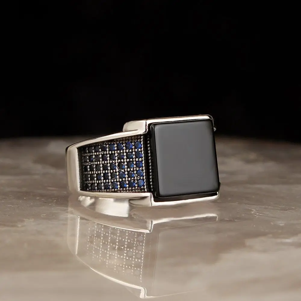 European and American Punk Inlaid Black Gemstone Retro Ring Men's Jewelry Punk Style Personality Banquet Light Luxury Ring
European and American Punk Inlaid Black Gemstone Retro Ring Men's Jewelry Punk Style Personality Banquet Light Luxury Ring
