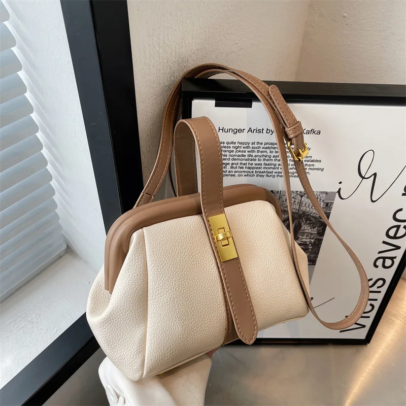 Vintage Clip Shoulder Bags For Female Solid Color Luxury Design Pu Leather Buckets Crossbody Bag Casual High Quality Handbag Sac
Vintage Clip Shoulder Bags For Female Solid Color Luxury Design Pu Leather Buckets Crossbody Bag Casual High Quality Handbag Sac
