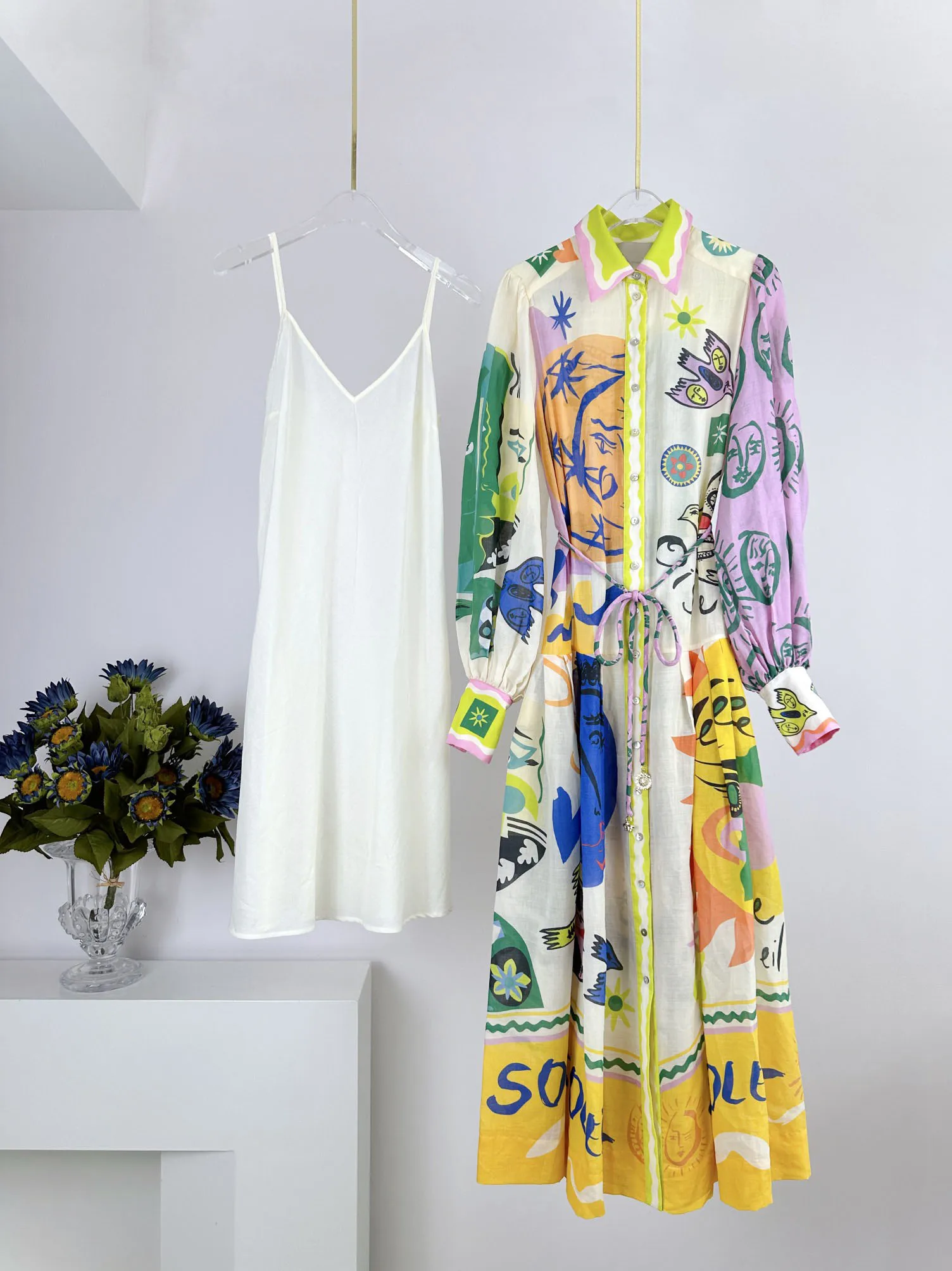 100% ramie high quality women Graffiti print dresses long lantern sleeve single breasted holiday long dresses 2023 summer
100% ramie high quality women Graffiti print dresses long lantern sleeve single breasted holiday long dresses 2023 summer