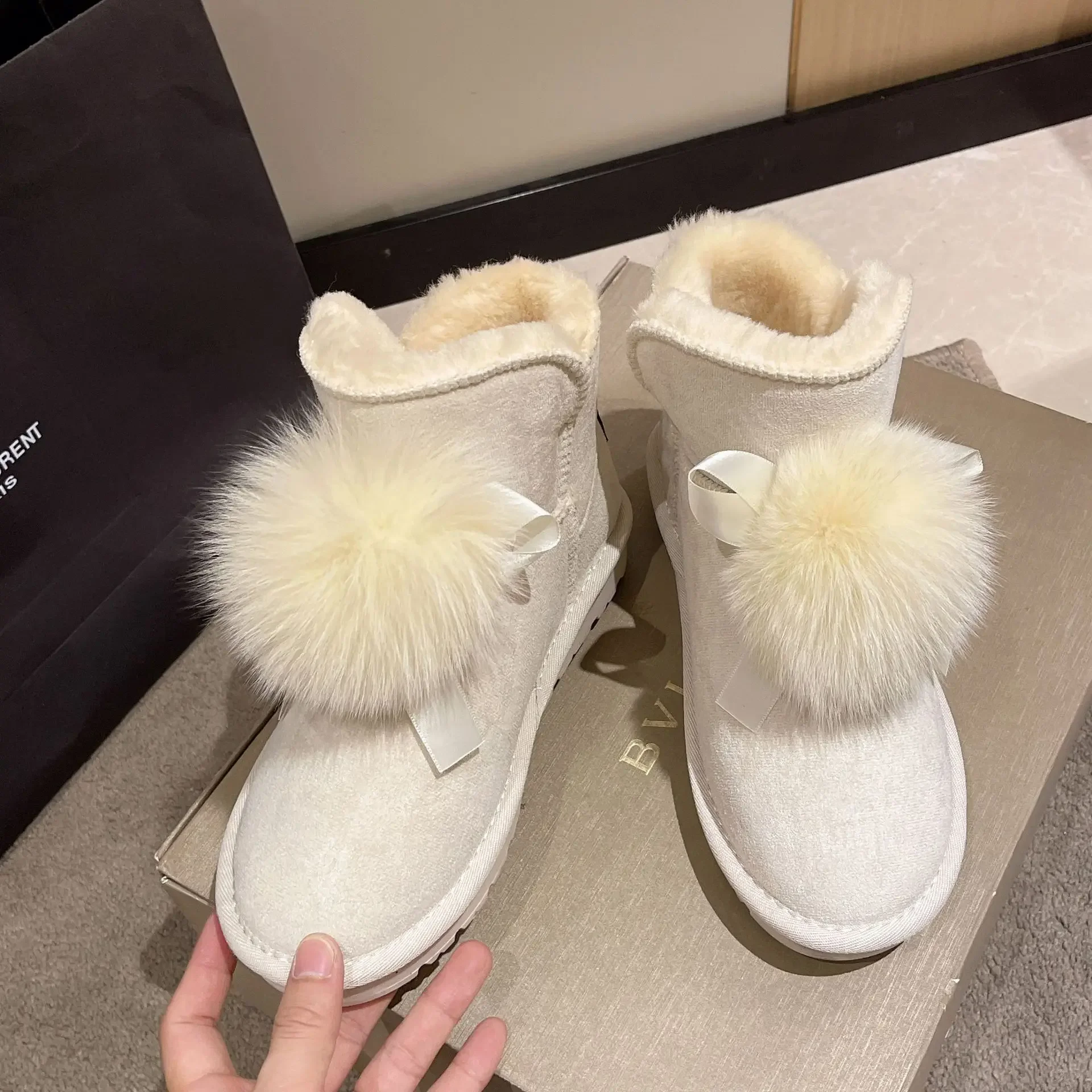 White Kawaii Female Shoes Cute Black Ladies Snow Boots Round Toe Elegant with Low Heels Ankle Free Shipping Gothic Sale Booties
White Kawaii Female Shoes Cute Black Ladies Snow Boots Round Toe Elegant with Low Heels Ankle Free Shipping Gothic Sale Booties