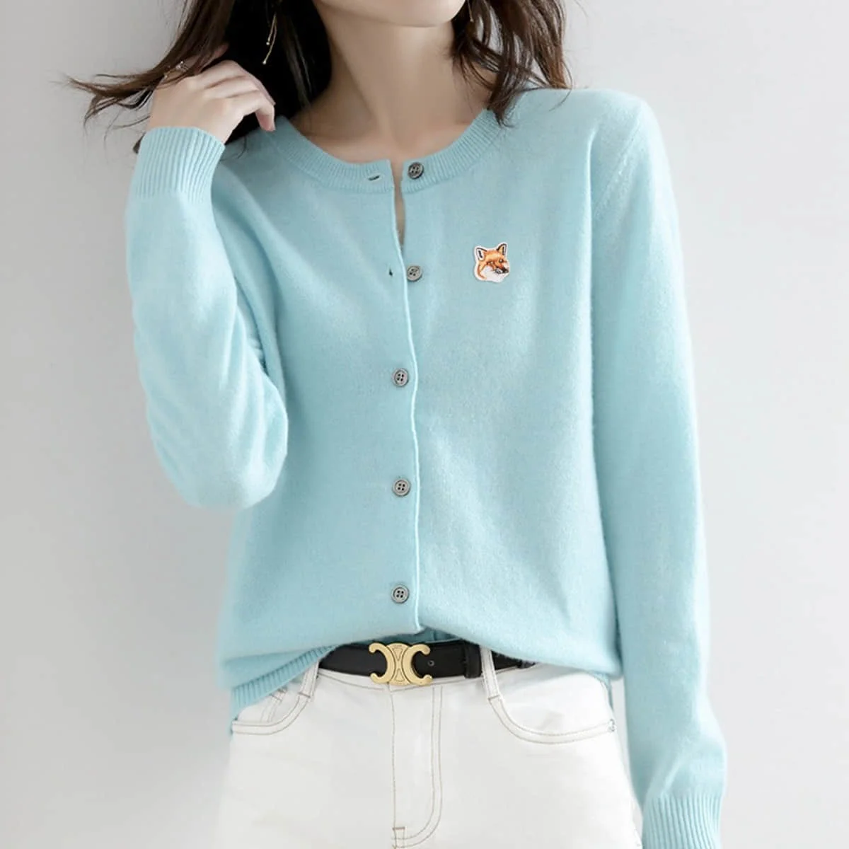 Women Sweaters Fox Head Embroidery Logo Appliqued Wool Cardigan Lady Slim Fit O-Neck Coat Street Harajuku Fashion Women Clothing
Women Sweaters Fox Head Embroidery Logo Appliqued Wool Cardigan Lady Slim Fit O-Neck Coat Street Harajuku Fashion Women Clothing