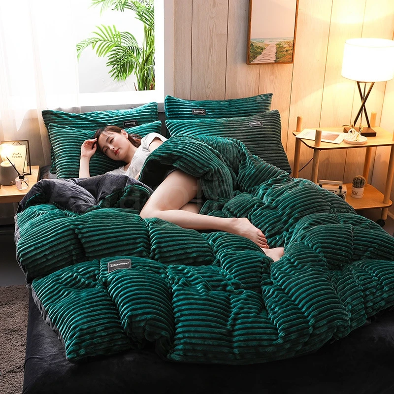 Solid Color Velvet Duvet Cover for Household Winter Warmth Thick Bedding Set Double Quilt Cover Twin Queen King Duvet Cover
Solid Color Velvet Duvet Cover for Household Winter Warmth Thick Bedding Set Double Quilt Cover Twin Queen King Duvet Cover