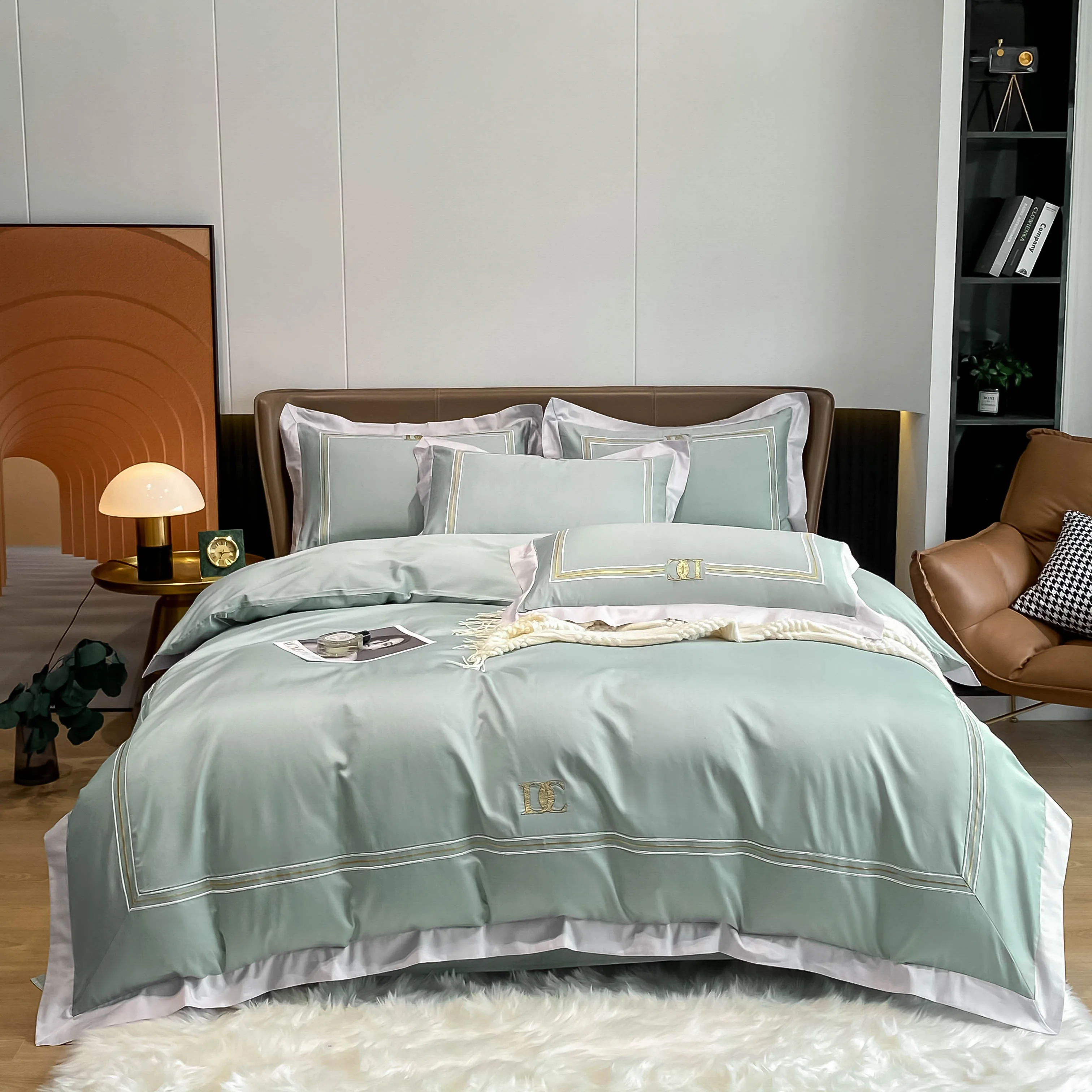 Egyptian cotton Bedding Set Solid color Embroidery Duvet Cover long-staple cotton Bed Sheet Fitted sheet bed sets beds
Egyptian cotton Bedding Set Solid color Embroidery Duvet Cover long-staple cotton Bed Sheet Fitted sheet bed sets beds