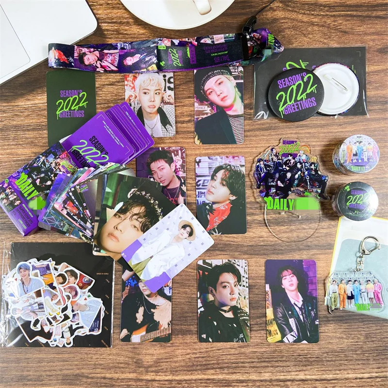 Kpop Bangtan Boys Gift Box New 2022 SEASON'S GREETINGS Acrylic Keychain Acrylic Standee Stickers New Lomo Card Fans Collection
Kpop Bangtan Boys Gift Box New 2022 SEASON'S GREETINGS Acrylic Keychain Acrylic Standee Stickers New Lomo Card Fans Collection