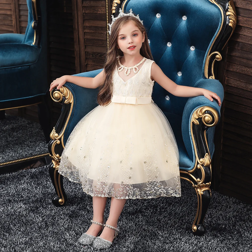 Champagne Crew Neck Embroidered Kids Party Dress Girl Cotton Knee-Length Cute Girl Dress For Child 0-8 Years Old
Champagne Crew Neck Embroidered Kids Party Dress Girl Cotton Knee-Length Cute Girl Dress For Child 0-8 Years Old