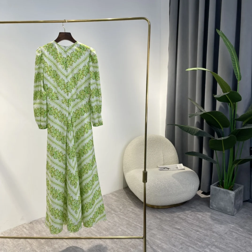Vintage Woman Dress 2022 Spring New Arrival Green Floral Stripes Print Lantern Sleeve Long Length Lady Clothing
Vintage Woman Dress 2022 Spring New Arrival Green Floral Stripes Print Lantern Sleeve Long Length Lady Clothing