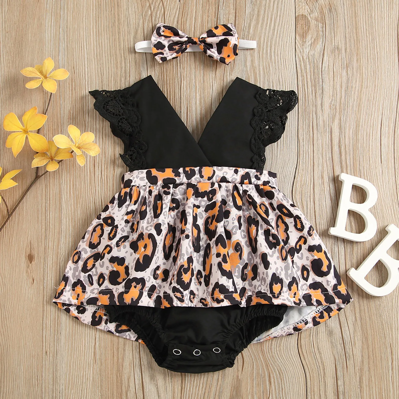 Newborn Infant Baby Girl Bodysuit Leopard Print Sleeveless Baby Girls Summer Jumpsuit Headband Set Lace Toddler Babies Romper
Newborn Infant Baby Girl Bodysuit Leopard Print Sleeveless Baby Girls Summer Jumpsuit Headband Set Lace Toddler Babies Romper