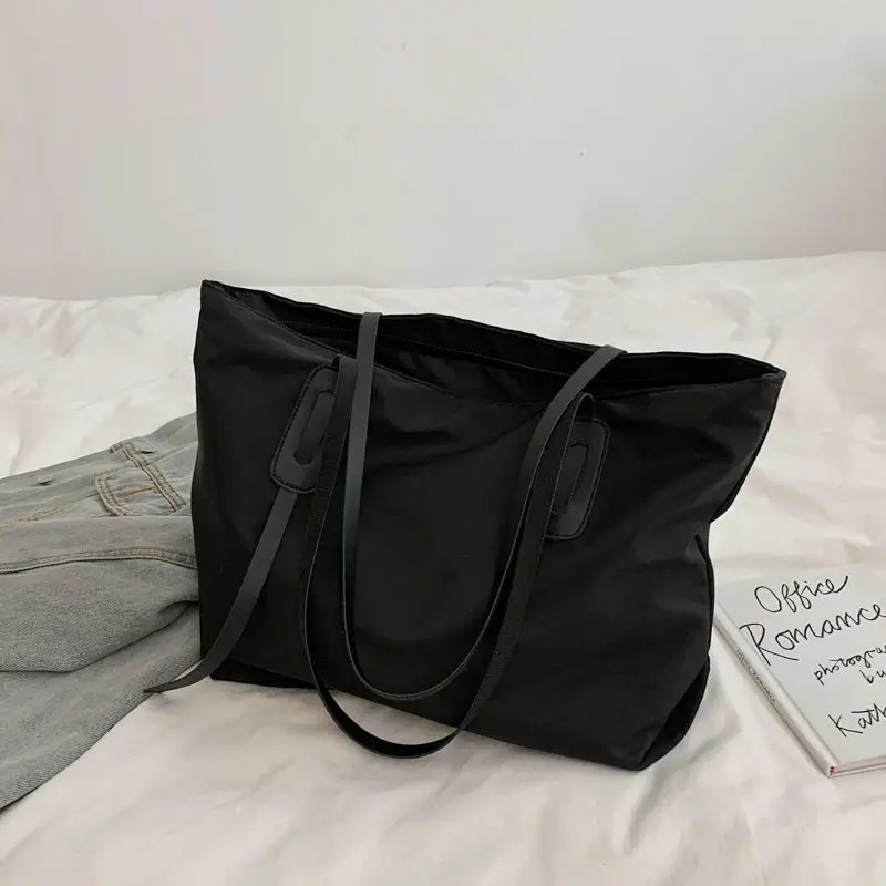 Женская однотонная сумка сумки-шопперы для женщин Bolsa Feminina большой емкости 2021 универсальная сумка ручной работы для покупок новые дизайнерские нейлоновые сумки через плечо
Женская однотонная сумка сумки-шопперы для женщин Bolsa Feminina большой емкости 2021 универсальная сумка ручной работы для покупок новые дизайнерские нейлоновые сумки через плечо