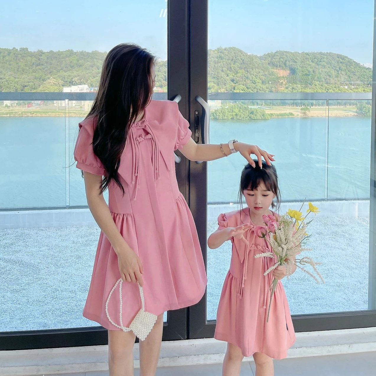 Mother And Daughter Matching Summer Dress Pink Clothes Parent-Child Link Coordination Clothing 2022 Women And Baby Girls Dresses
Mother And Daughter Matching Summer Dress Pink Clothes Parent-Child Link Coordination Clothing 2022 Women And Baby Girls Dresses
