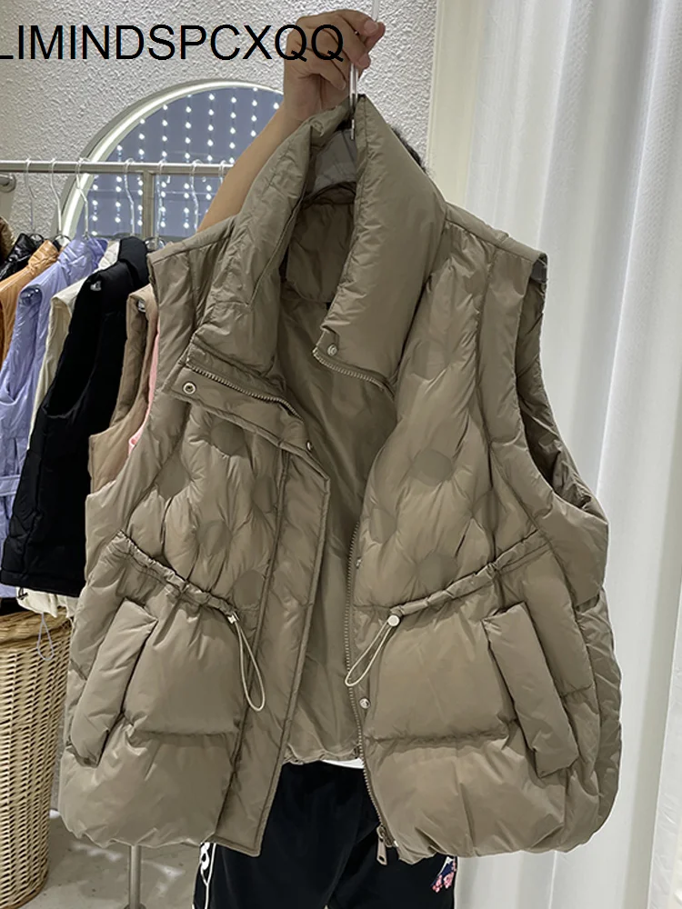 2023 Fashion Down Vest Women Luxury Designer Sleeveless Jacket 90% Duck Down Gilet Autumn Winter Korean Female Waistcoat
2023 Fashion Down Vest Women Luxury Designer Sleeveless Jacket 90% Duck Down Gilet Autumn Winter Korean Female Waistcoat