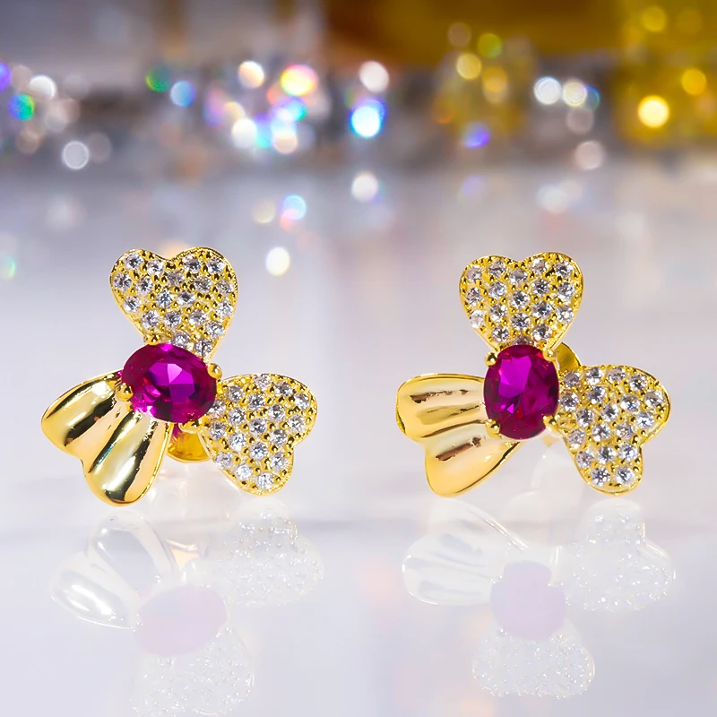 Retro Luxury Full Diamond Ruby Stud Earrings Female Sterling Silver Earrings Dinner Party To Send Christmas Gift
Retro Luxury Full Diamond Ruby Stud Earrings Female Sterling Silver Earrings Dinner Party To Send Christmas Gift