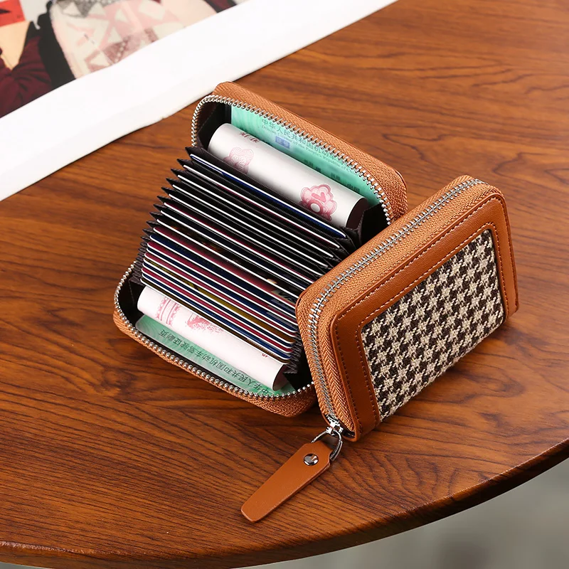 Houndstooth card bag female compact 2022 new card bag document bag anti-degaussing multi-function multi-card clutch bag
Houndstooth card bag female compact 2022 new card bag document bag anti-degaussing multi-function multi-card clutch bag