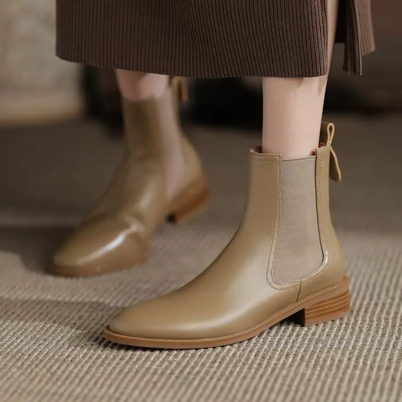 Natural Genuine Leather Women Boots Autumn Round Toe Elastic Band Fashion Pure Colour Outdoor Thick Heel Woman Ankle Boots
Natural Genuine Leather Women Boots Autumn Round Toe Elastic Band Fashion Pure Colour Outdoor Thick Heel Woman Ankle Boots