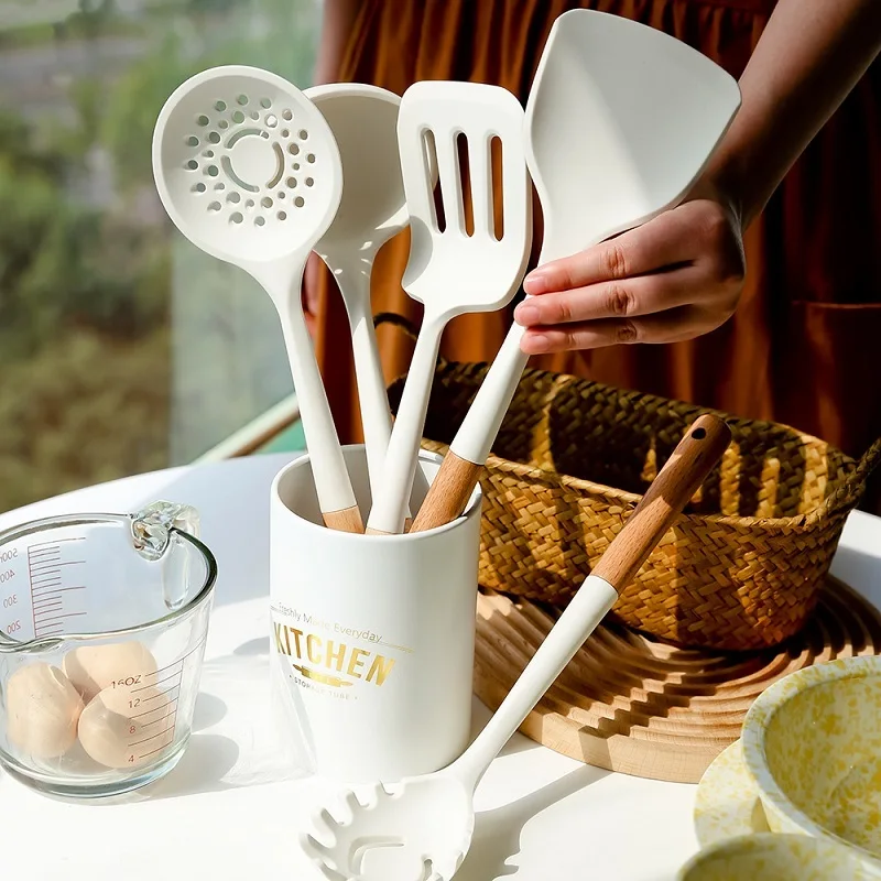Silicone kitchen utensils set shovel spatula soup spoon colander noodle fishing five-piece set
Silicone kitchen utensils set shovel spatula soup spoon colander noodle fishing five-piece set