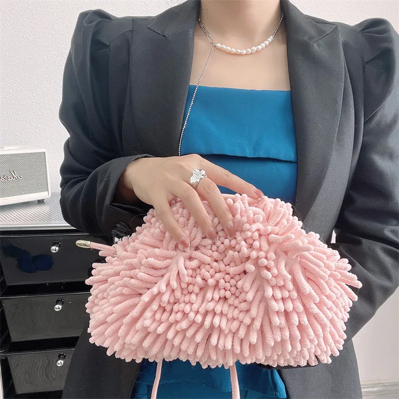Candy Colour Cute Mop Plush Crossbody Bag Luxury Design Women's Evening Bag Winter Party Wedding Clutch Clip Shoulder Bag Bolsa
Candy Colour Cute Mop Plush Crossbody Bag Luxury Design Women's Evening Bag Winter Party Wedding Clutch Clip Shoulder Bag Bolsa