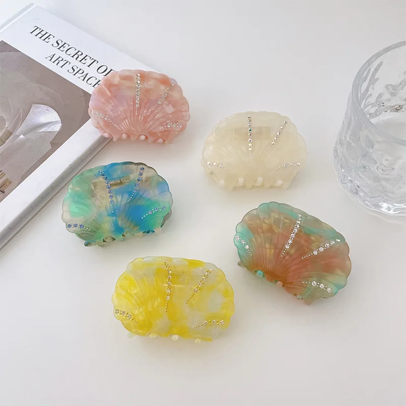 Simplicity Hair Clips for Hair Accessories for Women Rhinestone Retro Shell Shape Shark Clip Girls Accessory New Headwear
Simplicity Hair Clips for Hair Accessories for Women Rhinestone Retro Shell Shape Shark Clip Girls Accessory New Headwear