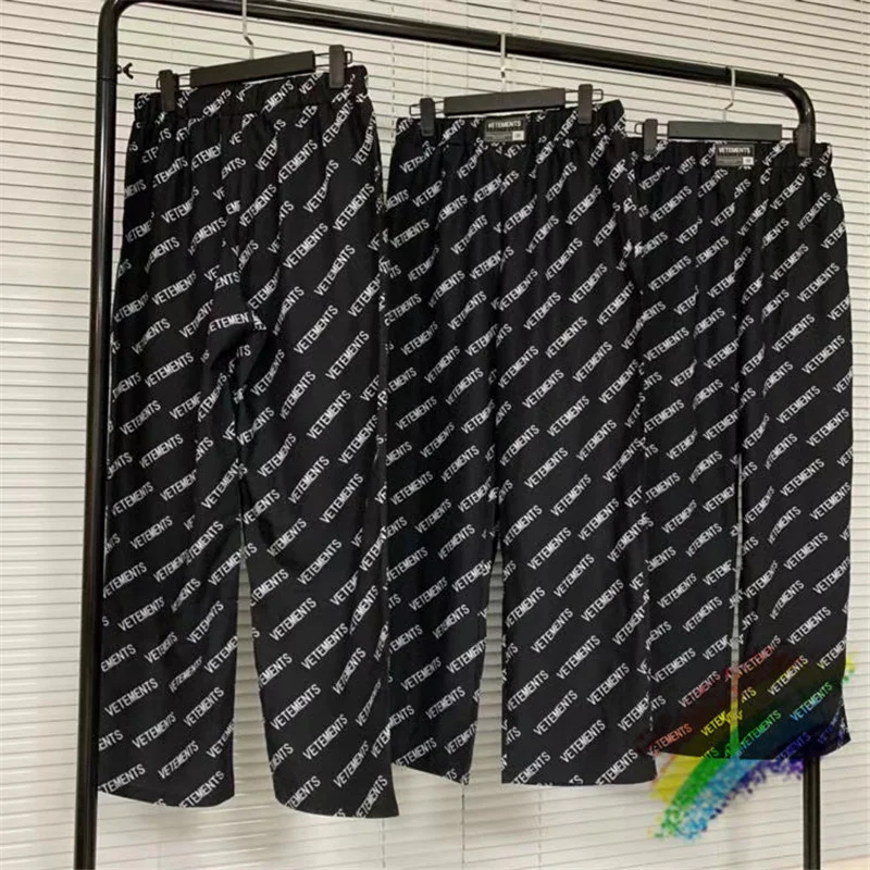 20SS VETEMENTS PANTS Men Women Full Vetements Print Straight pants Inside 1:1 Tag Label VTM Trousers
20SS VETEMENTS PANTS Men Women Full Vetements Print Straight pants Inside 1:1 Tag Label VTM Trousers