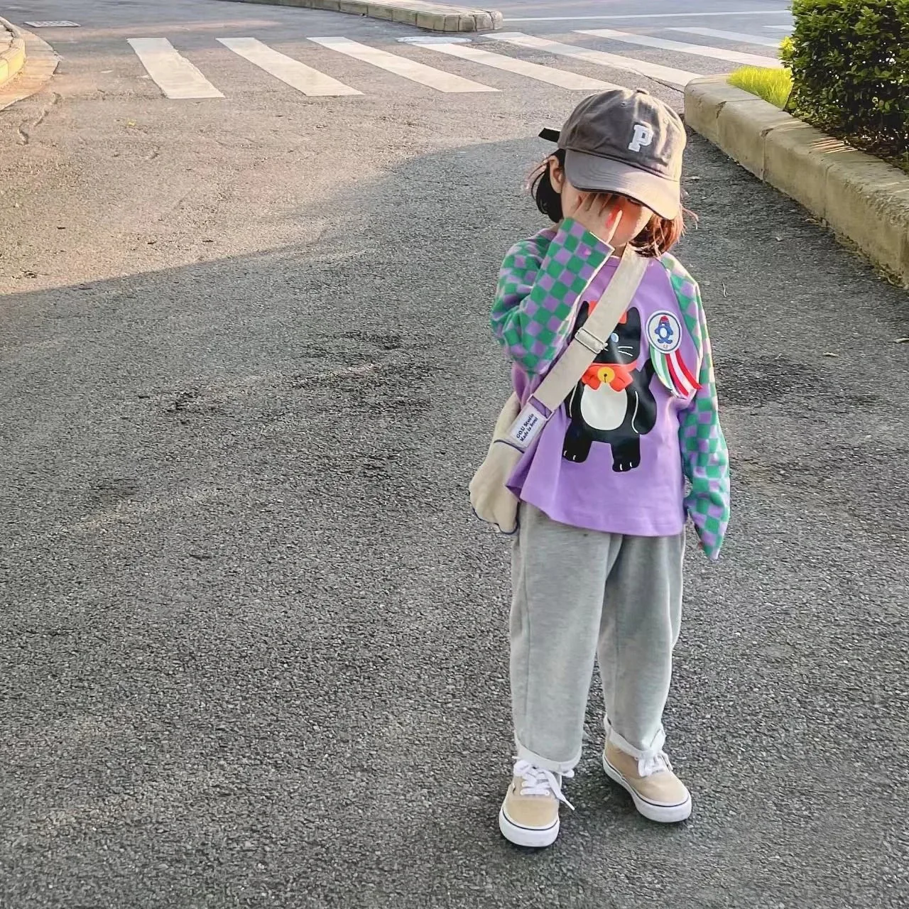 Girls Long Sleeve T shirt Autumn 2022 Autumn Winter Designer Brand Cartoon Black Cat Sweatshirt for Little Girls Cotton Tees
Girls Long Sleeve T shirt Autumn 2022 Autumn Winter Designer Brand Cartoon Black Cat Sweatshirt for Little Girls Cotton Tees