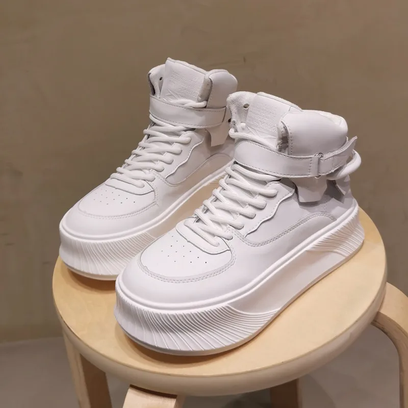 Winter New Authentic Leather Thick Bottom Platform Fleece-Lined Warm Breathable Lace-up High-Top Light Casual Shoes Women
Winter New Authentic Leather Thick Bottom Platform Fleece-Lined Warm Breathable Lace-up High-Top Light Casual Shoes Women