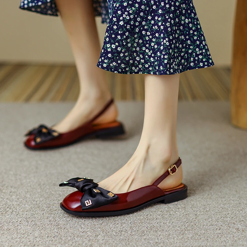 Low Cover Toe Slippers Women Summer Luxury Slides Sliders Shoes Beige Heeled Sandals Pantofle Square heel Butterfly-Knot Designe
Low Cover Toe Slippers Women Summer Luxury Slides Sliders Shoes Beige Heeled Sandals Pantofle Square heel Butterfly-Knot Designe
