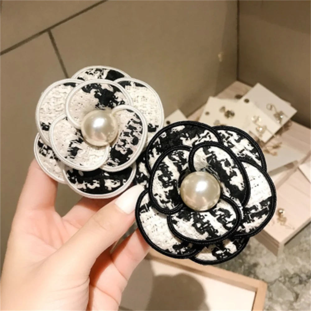 Elegant Pearl Camellia Flower Brooches For Women Lady Exquisite Wedding Party Corsage Plaid Fashion Vintage Badges Pins Gifts
Elegant Pearl Camellia Flower Brooches For Women Lady Exquisite Wedding Party Corsage Plaid Fashion Vintage Badges Pins Gifts
