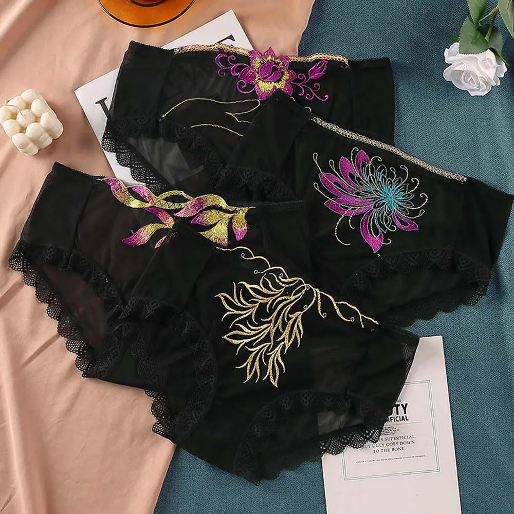Underwear ladies lace sexy hollow embroidery flower cute hand flower thin belt high elastic breathable new mesh briefs
Underwear ladies lace sexy hollow embroidery flower cute hand flower thin belt high elastic breathable new mesh briefs