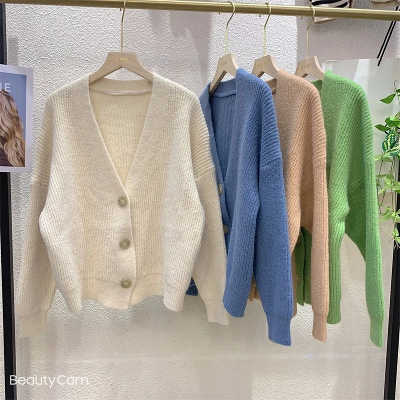 Autumn V-neck Knitted Cardigan Women Loose Single-breasted Casaco Feminino Pull Femme Sweater Women
Autumn V-neck Knitted Cardigan Women Loose Single-breasted Casaco Feminino Pull Femme Sweater Women
