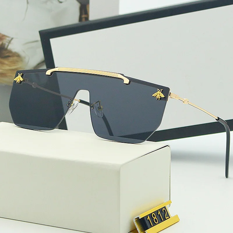 2022 Luxury New Oversized Punk Sunglasses Women Square Sun Glasses Men Oculos Feminino Lentes Gafas De Sol UV400 Eyewear 1812
2022 Luxury New Oversized Punk Sunglasses Women Square Sun Glasses Men Oculos Feminino Lentes Gafas De Sol UV400 Eyewear 1812