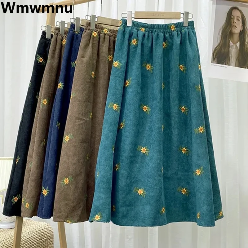Embroidery Corduroy Midi Skirt Plus Size 5xl Vintage New Falda Elastic High Waist Fashion Skirts Women Spring Fall Casual Jupe
Embroidery Corduroy Midi Skirt Plus Size 5xl Vintage New Falda Elastic High Waist Fashion Skirts Women Spring Fall Casual Jupe