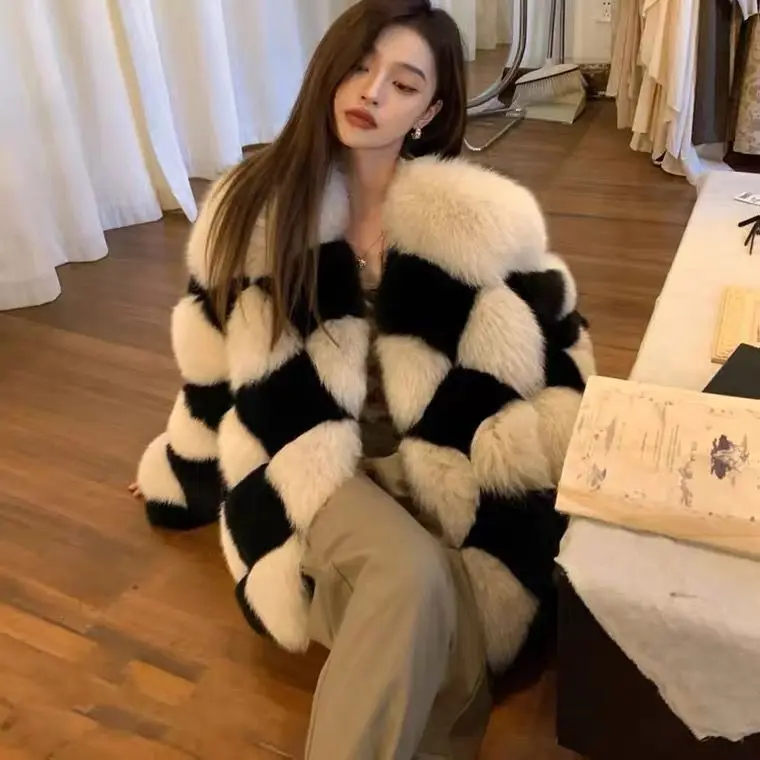 2022 Autumn Winter Thick Jackets Female Casual Fashion Fluffy Comfortable Sweet Korean Loose Plaid Warm Faux Fox Fur Coats X206
2022 Autumn Winter Thick Jackets Female Casual Fashion Fluffy Comfortable Sweet Korean Loose Plaid Warm Faux Fox Fur Coats X206