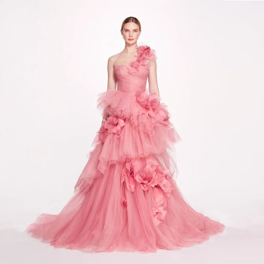Charming Pink One Shoulder Prom Dress with 3D Floral Handmade Flowers Ruffle Long Evening Dresses Unique Formal Party Gowns
Charming Pink One Shoulder Prom Dress with 3D Floral Handmade Flowers Ruffle Long Evening Dresses Unique Formal Party Gowns