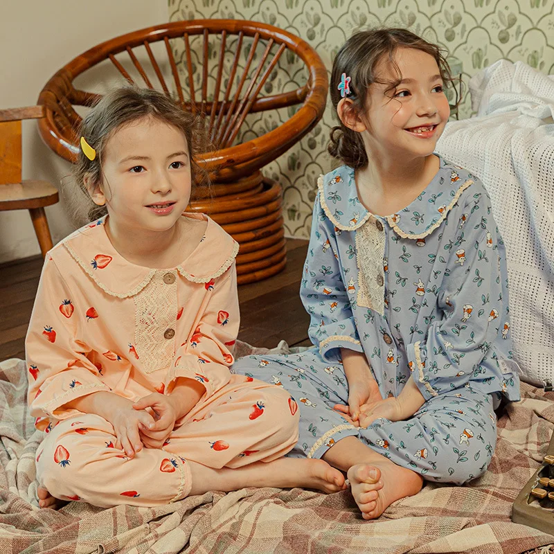 Kawaii Girl Kids Pajamas Long-sleeved Pants Strawberries Bunny Two-piece Suit Students Anime Cute Cartoon Animation Girls Gift 
Kawaii Girl Kids Pajamas Long-sleeved Pants Strawberries Bunny Two-piece Suit Students Anime Cute Cartoon Animation Girls Gift
