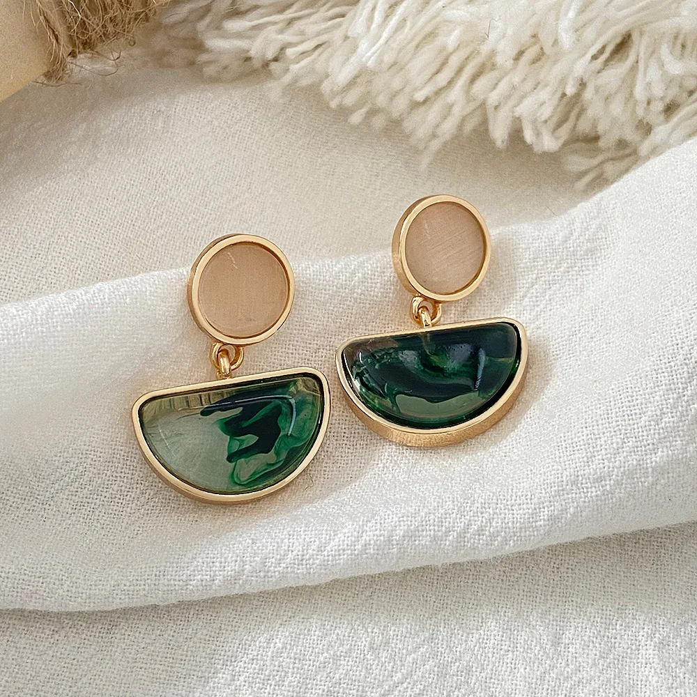 Fashion Irregular Geometric Aesthetic Earrings Women French Vintage Drop Earring Spring Dark Green Trendy Jewelry 
Fashion Irregular Geometric Aesthetic Earrings Women French Vintage Drop Earring Spring Dark Green Trendy Jewelry