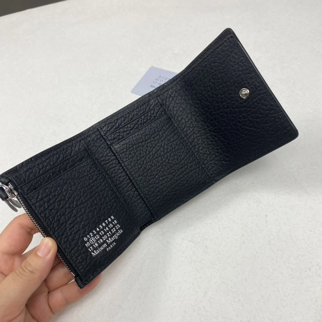 Cow Skin Card Bag Wallet Flip Zipper Triple Fold Men's and Women's Universal Short
Cow Skin Card Bag Wallet Flip Zipper Triple Fold Men's and Women's Universal Short