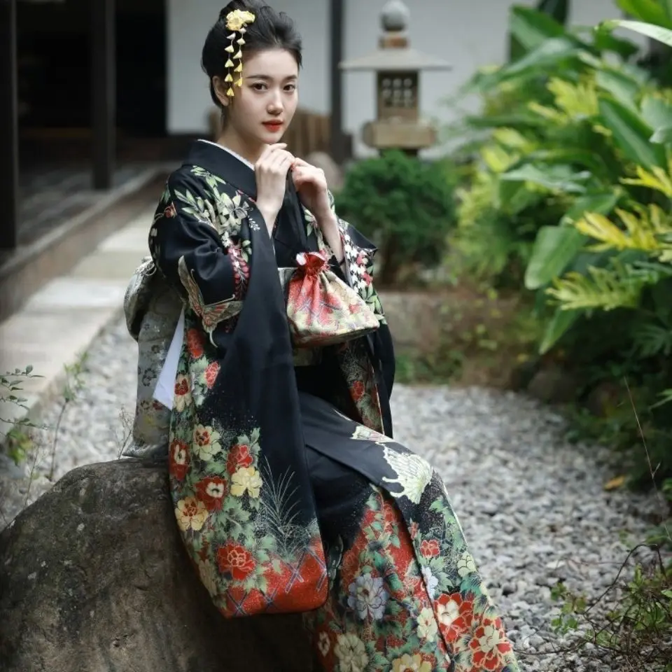 Japan Traditional Kimono Women's Dress floral Japanese Bathrobe Retro lady Elegant Dress Modified Japanese Kimono Bathrobe
Japan Traditional Kimono Women's Dress floral Japanese Bathrobe Retro lady Elegant Dress Modified Japanese Kimono Bathrobe