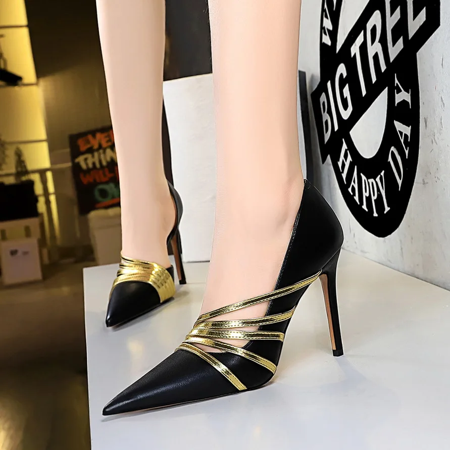 2022 women shoes plus size 22-26.5cm Sexy slim nightclub stiletto high-heeled color matching strap side hollow single shoes
2022 women shoes plus size 22-26.5cm Sexy slim nightclub stiletto high-heeled color matching strap side hollow single shoes