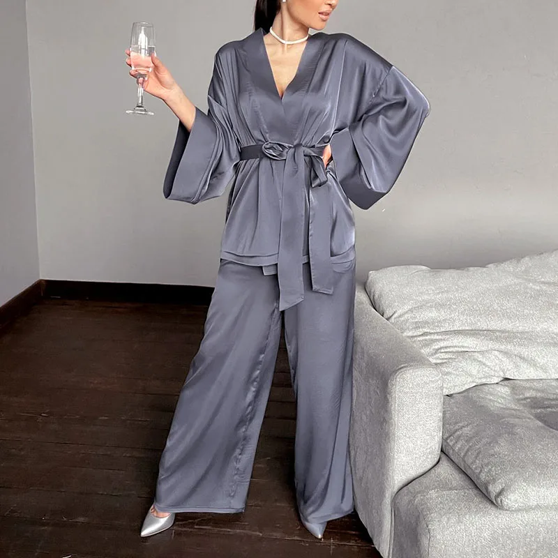 Solid Women Robes With Sashes 2 Piece Set Wrist Sleep Tops Satin Pants Loose Pajamas Casual Sleepwear Female House Suits
Solid Women Robes With Sashes 2 Piece Set Wrist Sleep Tops Satin Pants Loose Pajamas Casual Sleepwear Female House Suits
