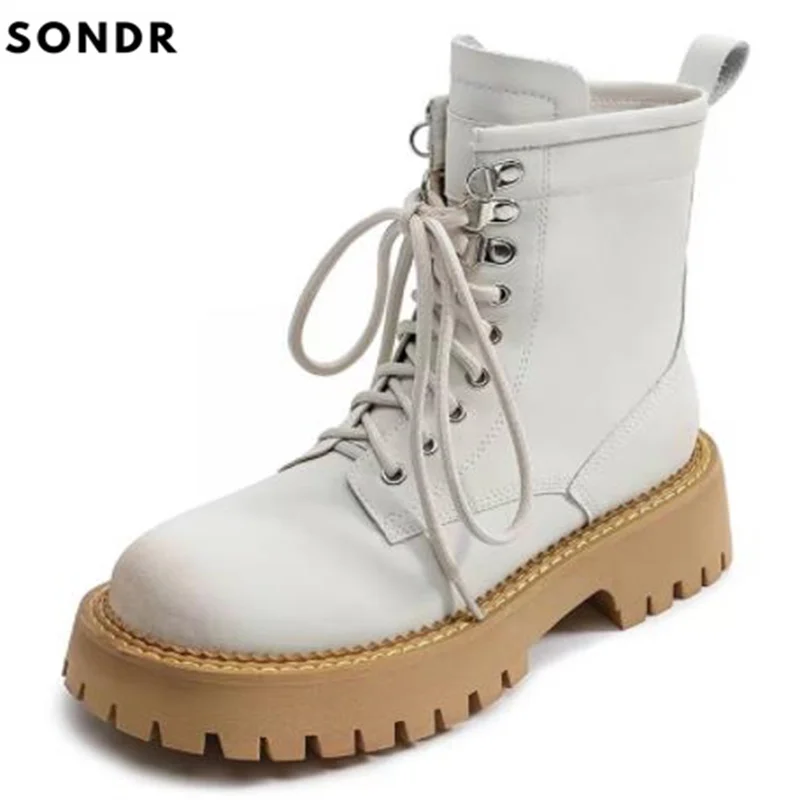 Женские байкерские ботильоны Martens, кожаные полусапожки на платформе в британском стиле, с высоким верхом, желтые, осень 2022
Женские байкерские ботильоны Martens, кожаные полусапожки на платформе в британском стиле, с высоким верхом, желтые, осень 2022