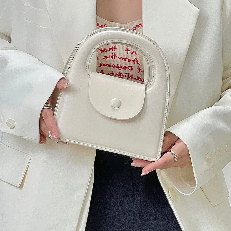 2022 Spring And Summer New Candy Color Portable Small Round Bag Girl Lovely Solid Color Chain Crossbody Bags Handbag A5EK
2022 Spring And Summer New Candy Color Portable Small Round Bag Girl Lovely Solid Color Chain Crossbody Bags Handbag A5EK