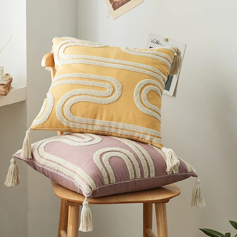 Подушка с вышивкой желтого, бежевого, розового цветов, 45x45 см
Подушка с вышивкой желтого, бежевого, розового цветов, 45x45 см