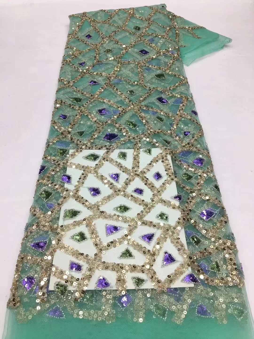 African Groom Lace Fabric 5 Yards French Lace Fabric 2022 High Quality Lace Nigerian Sequins Lace Fabrics For Wedding Sewing
African Groom Lace Fabric 5 Yards French Lace Fabric 2022 High Quality Lace Nigerian Sequins Lace Fabrics For Wedding Sewing