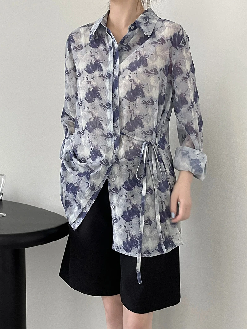 Summer Button Up Shirt Fashion Loose Sweet Elegant Print Chiffon Shirts Women Long Sleeve Sun-proof Blouses Ladies Tops Vintage
Summer Button Up Shirt Fashion Loose Sweet Elegant Print Chiffon Shirts Women Long Sleeve Sun-proof Blouses Ladies Tops Vintage