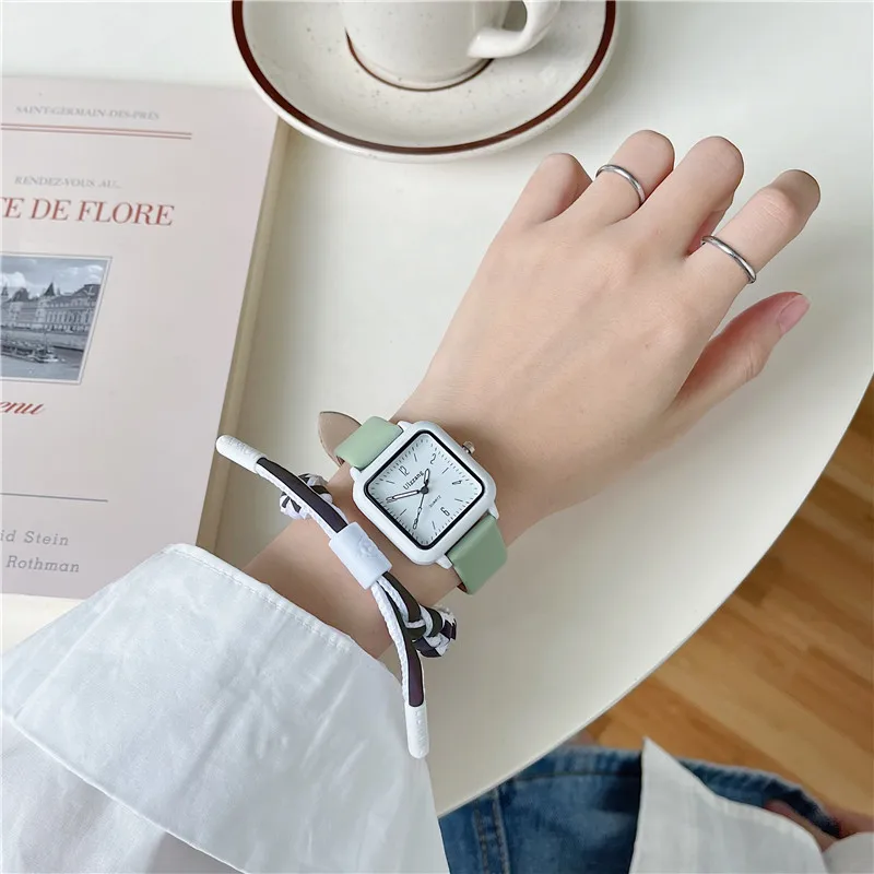 New Quartz Watch for Woman Casual Candy Color Leather Strap Watches Fashion Simple Style Wristwatch Girl Birthday Gift
New Quartz Watch for Woman Casual Candy Color Leather Strap Watches Fashion Simple Style Wristwatch Girl Birthday Gift