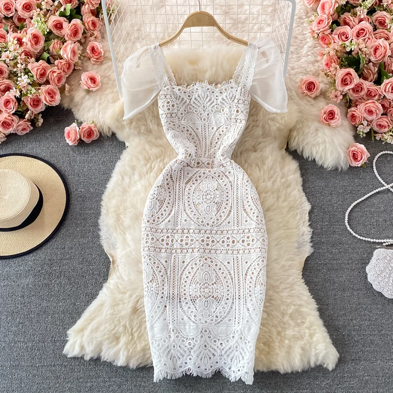 Square neck puff sleeves high waist slim slim mid-length temperament gentle wind lace dress dress 2022 summer new
Square neck puff sleeves high waist slim slim mid-length temperament gentle wind lace dress dress 2022 summer new